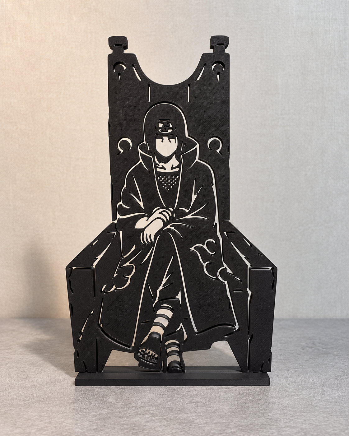 Itachi – Seated Throne – 3D printed line art display