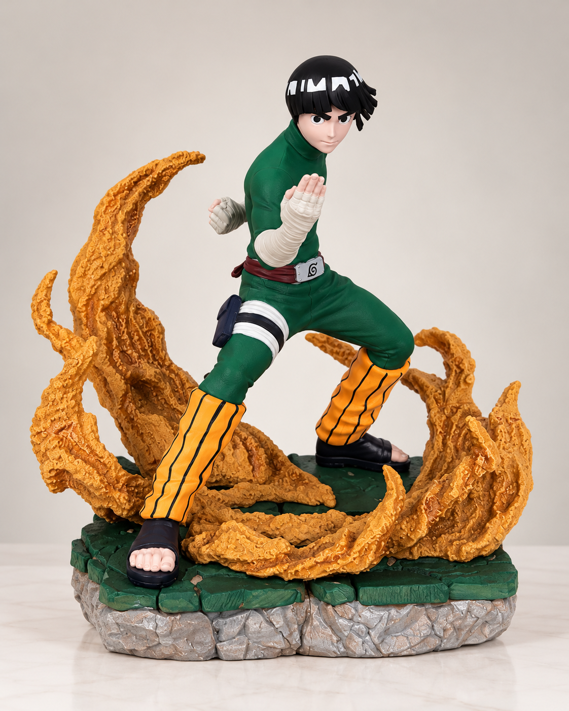 Rock Lee green-clad 31.5 cm statue with golden earth effects